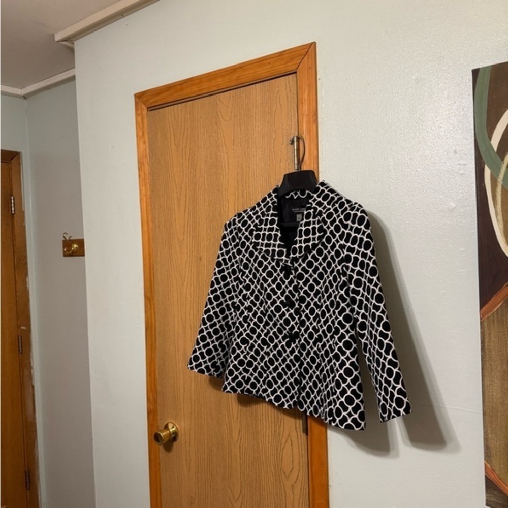 Black Label Evan-Picone Size 6 w/Geometric Print Long Sleeve Three-Button Blazer